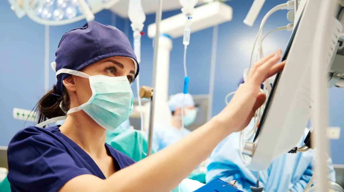 Ile zarabia ginekolog w szpitalu? Zaskakujące fakty o wynagrodzeniach