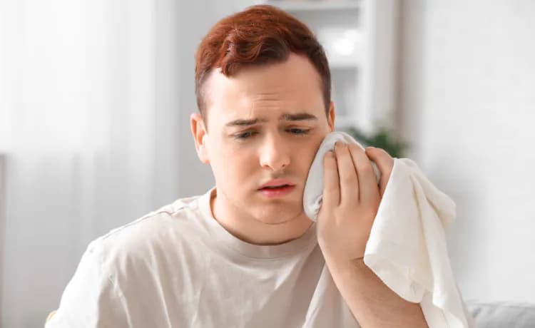 Skuteczne sposoby na ból zęba - ulga w domowych warunkach