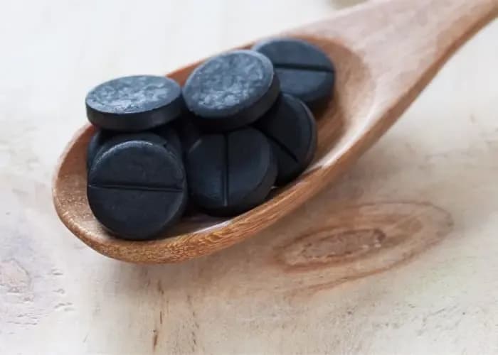 Skuteczne sposoby na rozwolnienie i ból brzucha, które pomogą