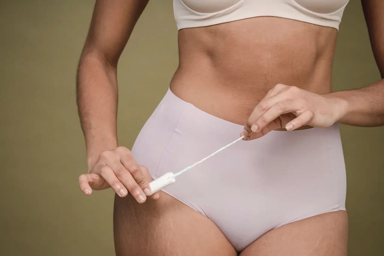 Jak powstrzymać miesiączkę: skuteczne metody i ważne ostrzeżenia
