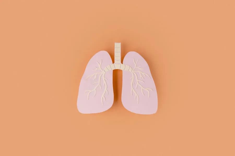 Skąd się bierze woda w płucach i jakie są jej niebezpieczne przyczyny